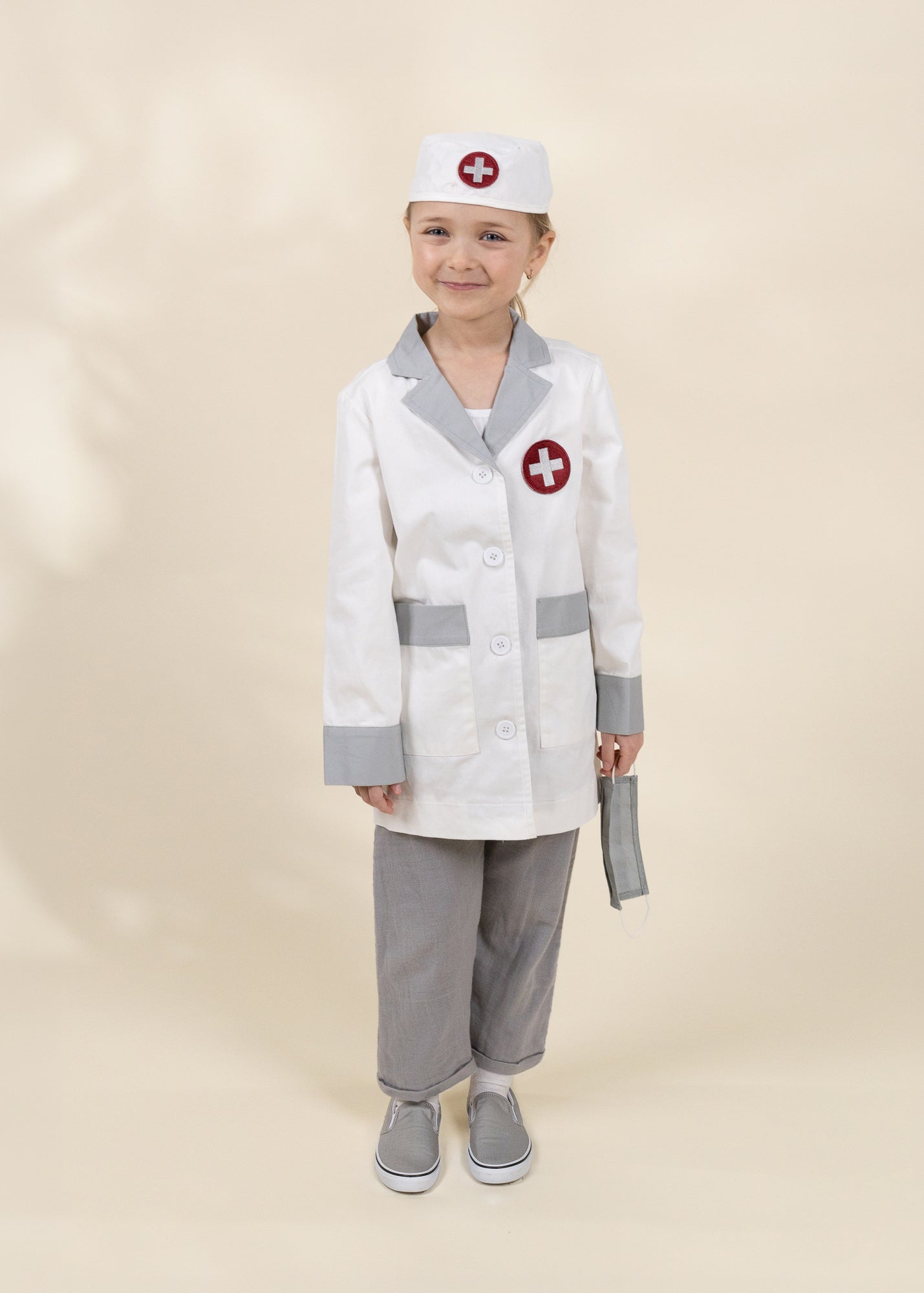 Image of Costume de docteur avec chapeau et masque