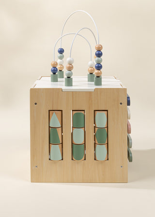 Cube d'activité en bois