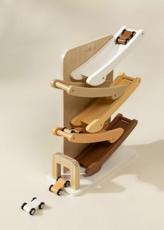 Piste de voiture en bois