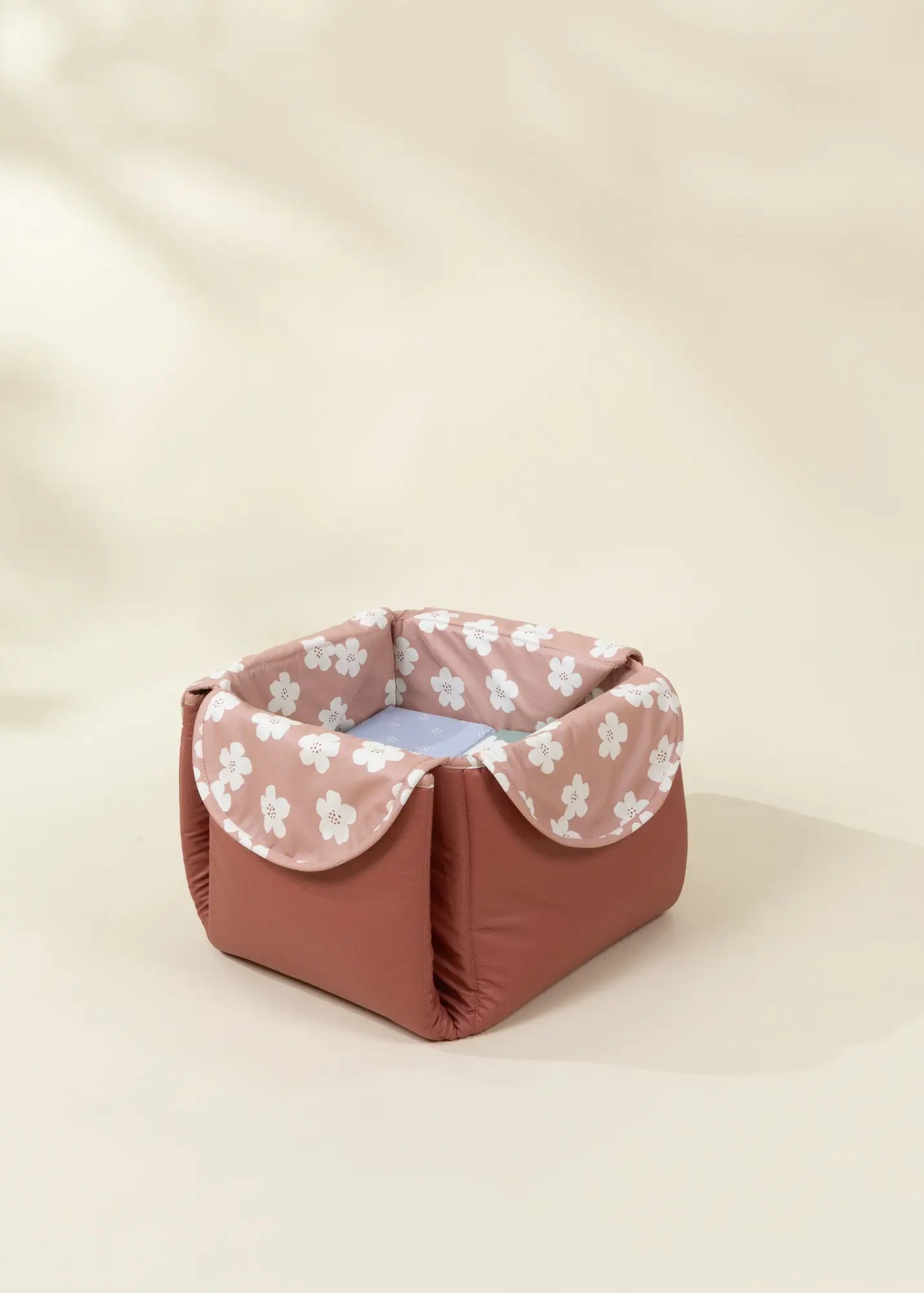 Image of Vegan Leather Play Mat&Cubes Set-Flowered Garden