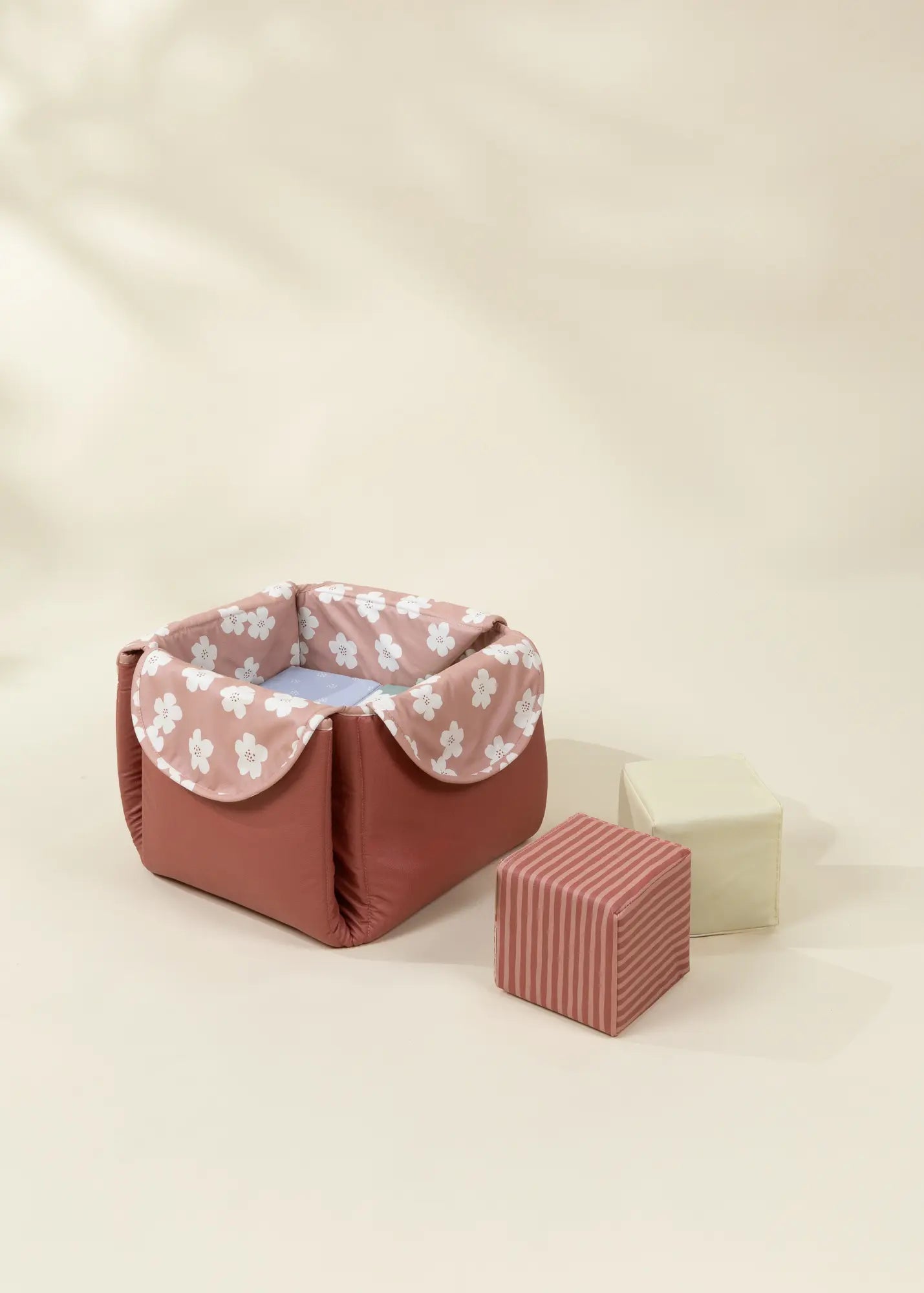 Image of Vegan Leather Play Mat&Cubes Set-Flowered Garden