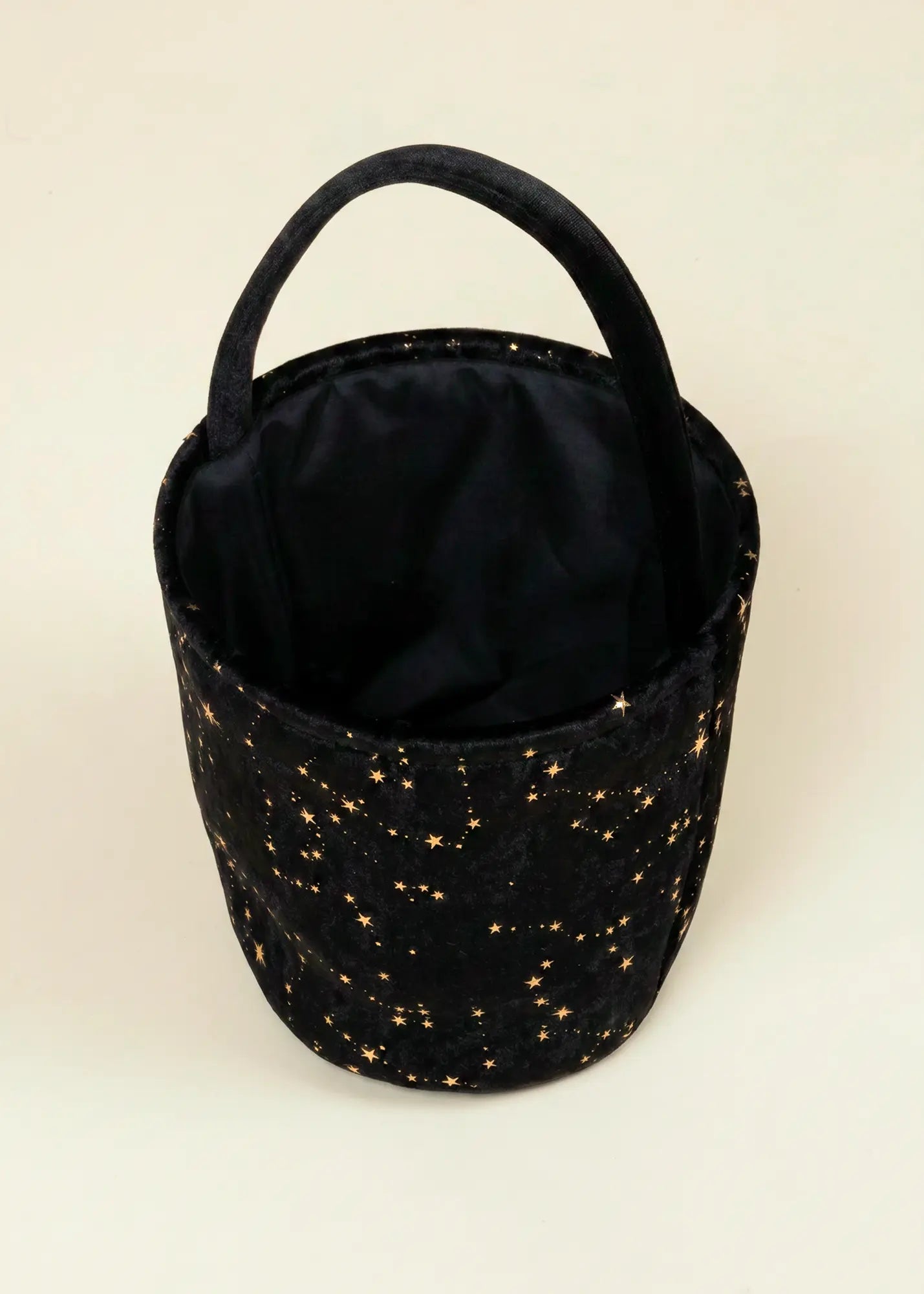 Midnight Velvet Treat Basket – Medium