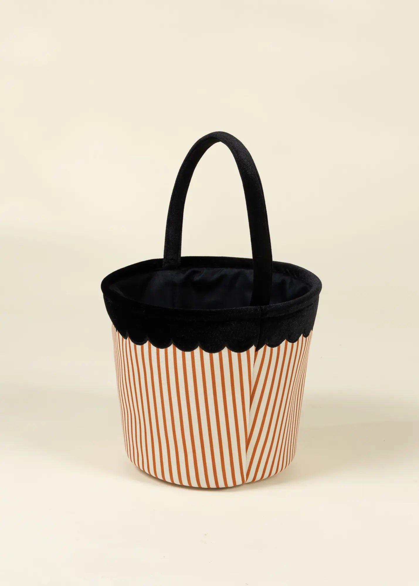 Image of Pumpkin Stripe Scalloped Fabric Treat Basket – M