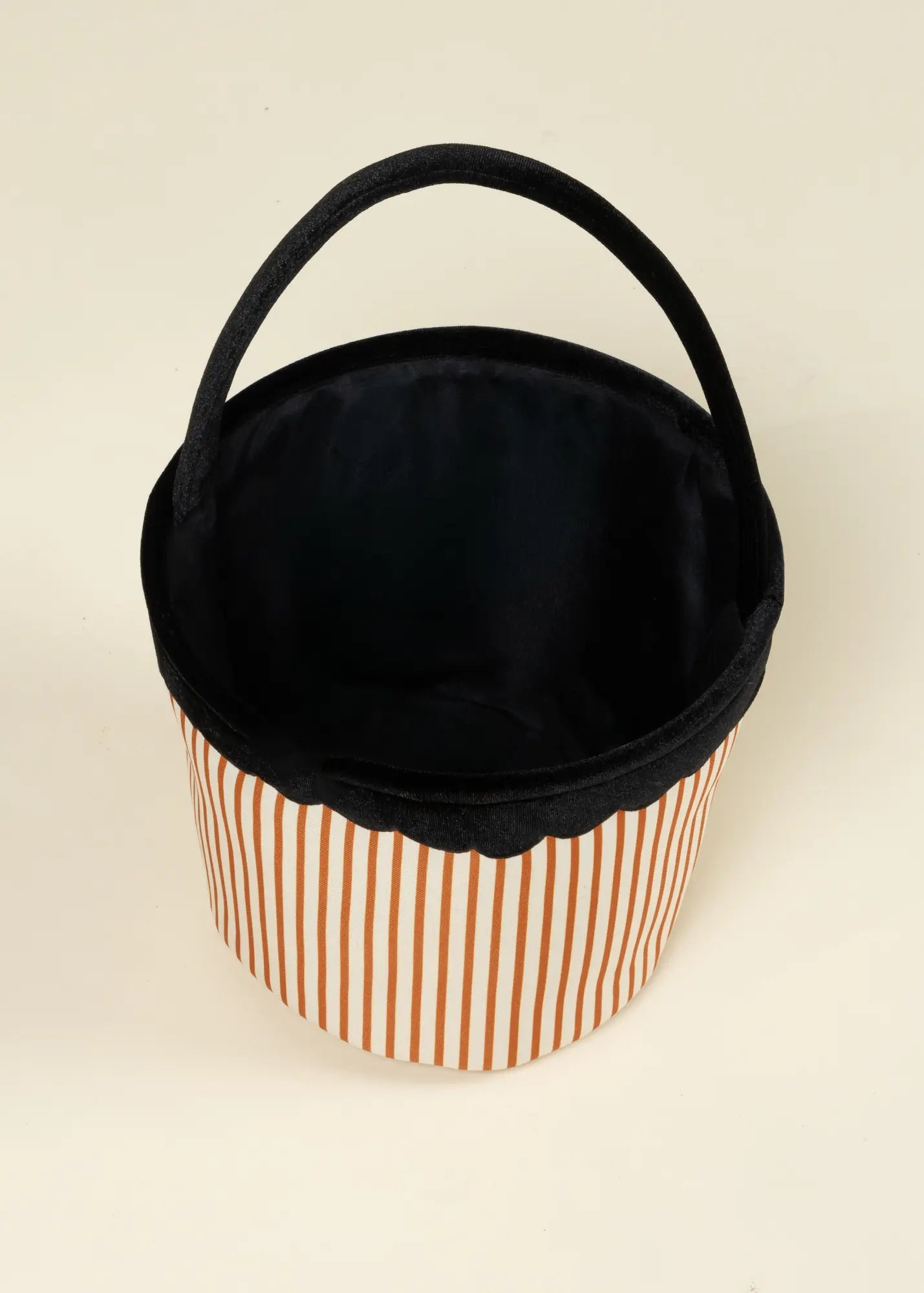 Image of Pumpkin Stripe Scalloped Fabric Treat Basket – M