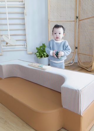Sofa & coussin transformable en cuir végétalien pour enfants - Tons de jour 