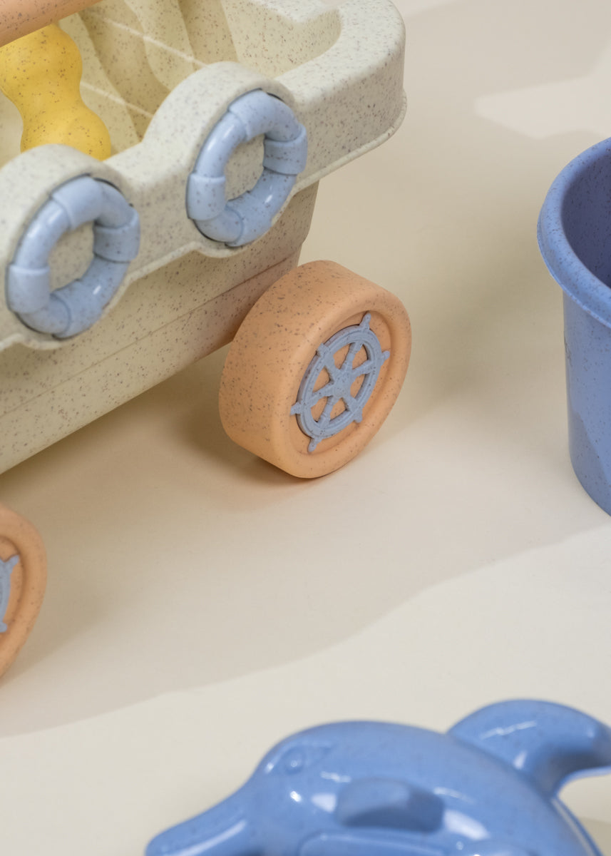 Image of Oversized 6-Piece Wheat Straw Sand Toy Set – Wagon & Accessories