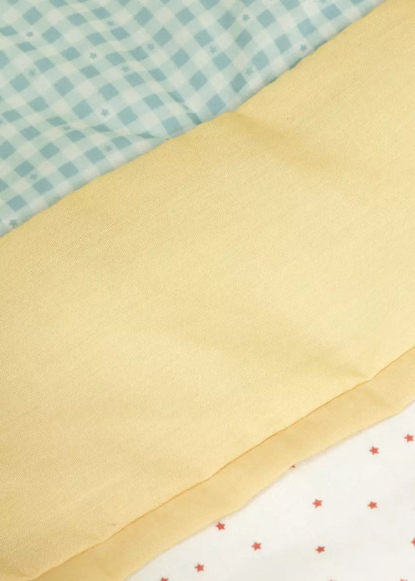 Lit de bébé en bois pour poupées avec accessoires 