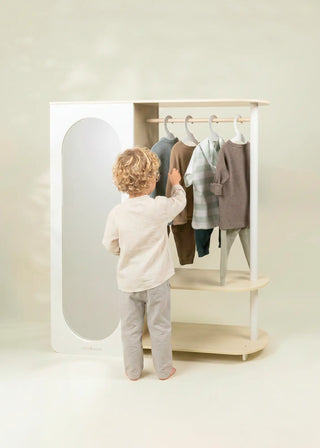 Grande armoire en bois avec étagères & tringle