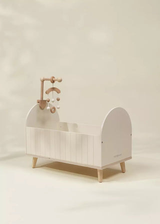 Lit de bébé en bois pour poupées avec accessoires 