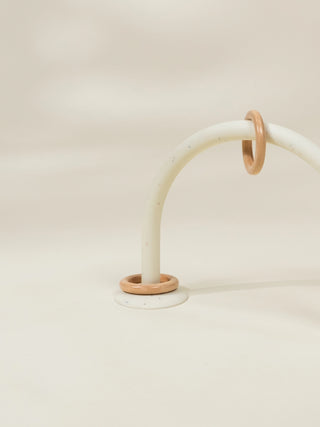 Jouet de Succion en Silicone avec Anneaux en Bois – Collection Pottery 