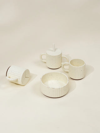 Gobelet pour bébé en silicone avec paille et poignées – Collection Pottery 