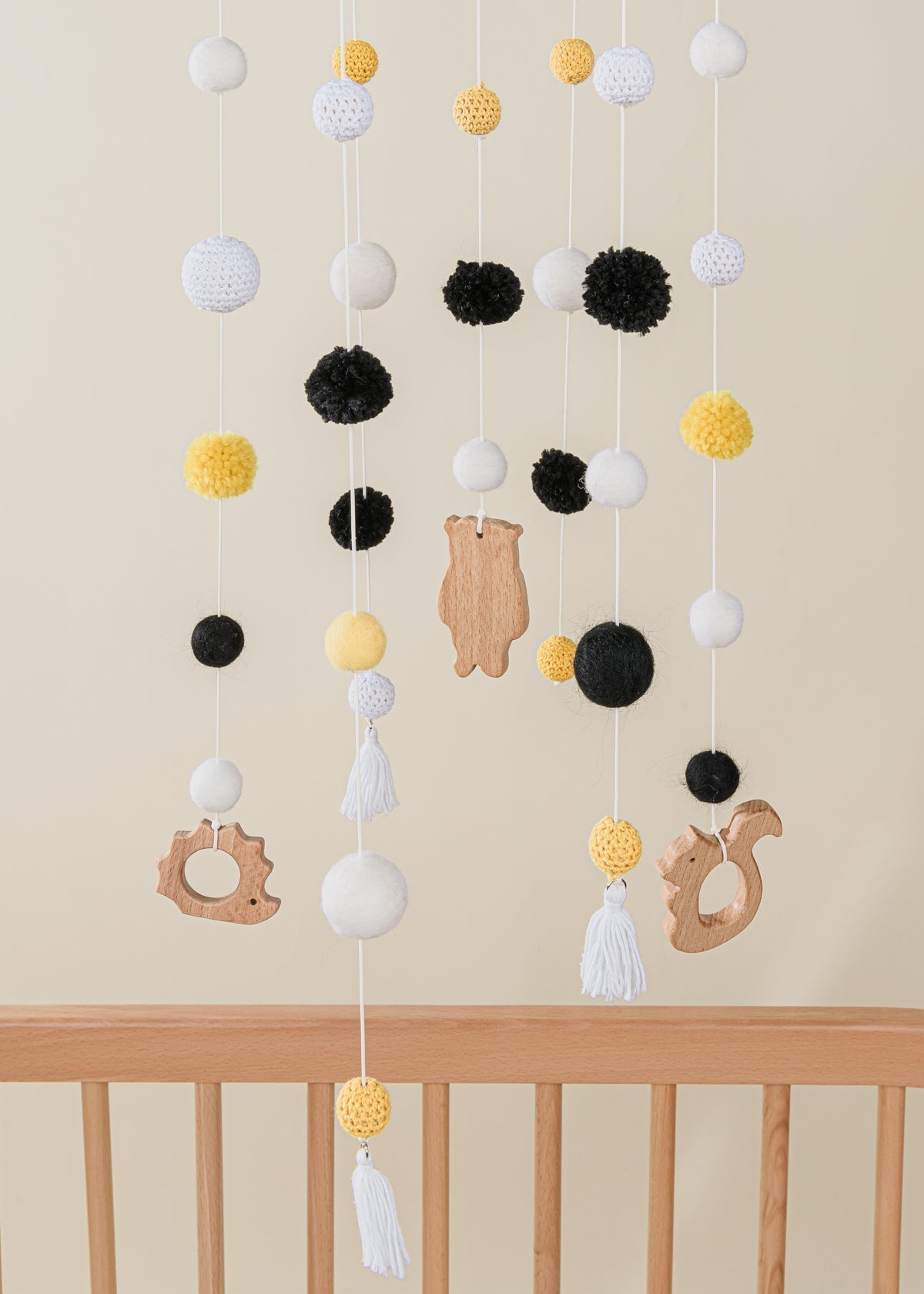 Image of Mobile de lit de bébé - Tuxedo