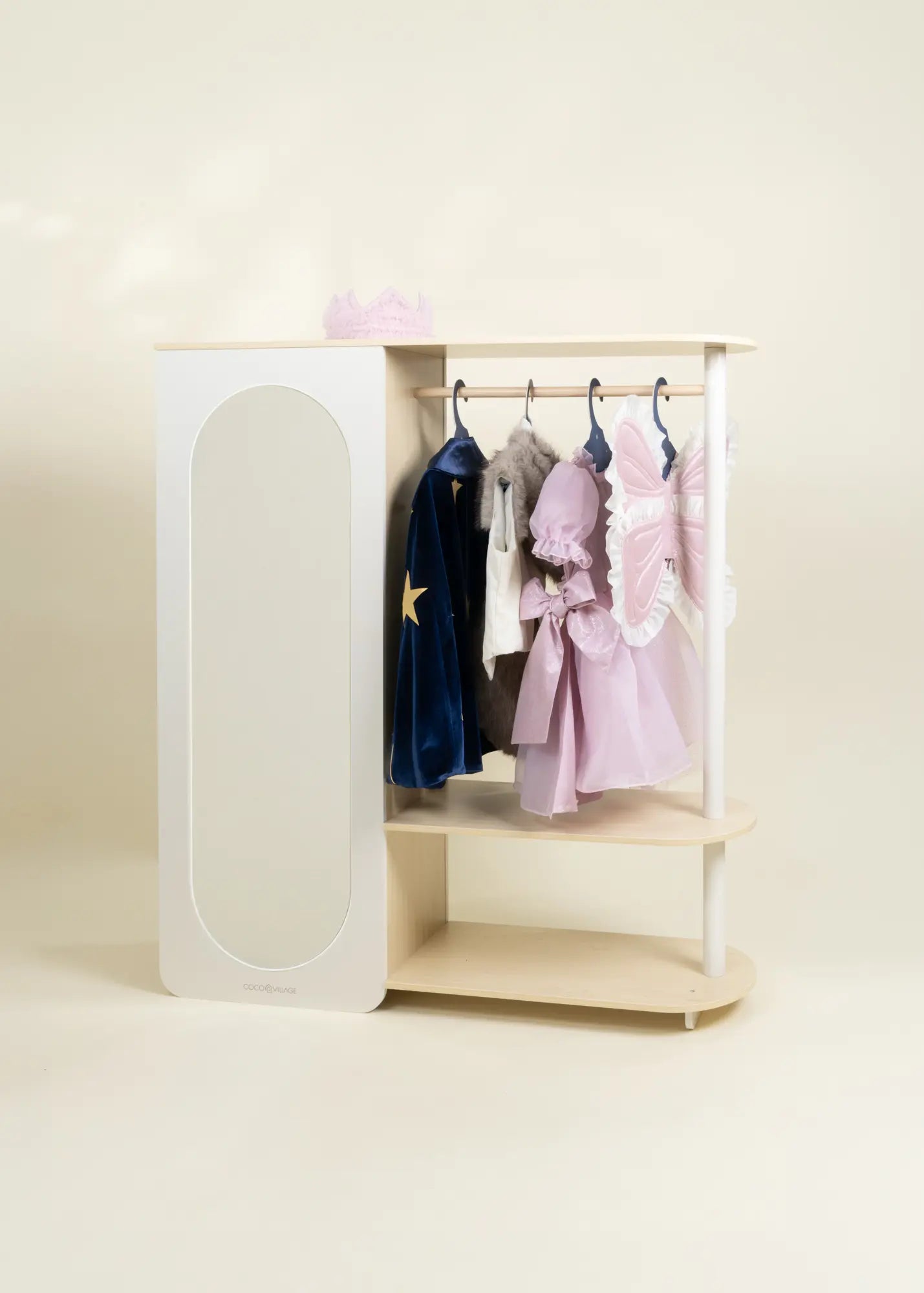 Image of Grande armoire en bois avec étagères & tringle