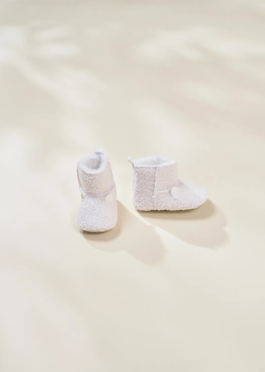 Image of Waddles Antique White 0-3m