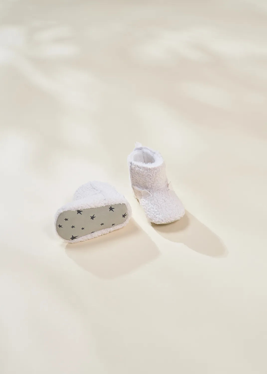 Image of Waddles Antique White 0-3m