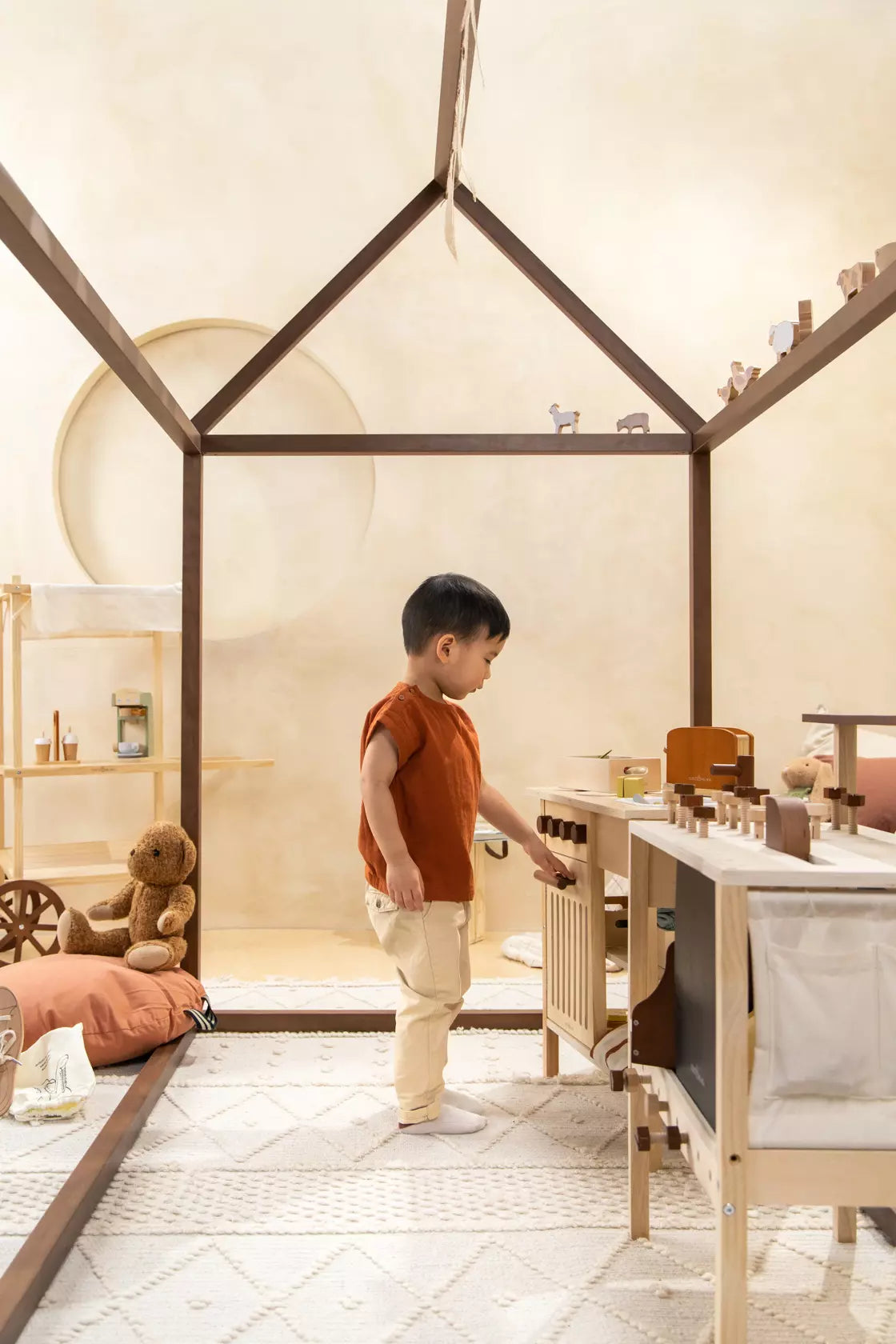 Image of House Structure - Walnut