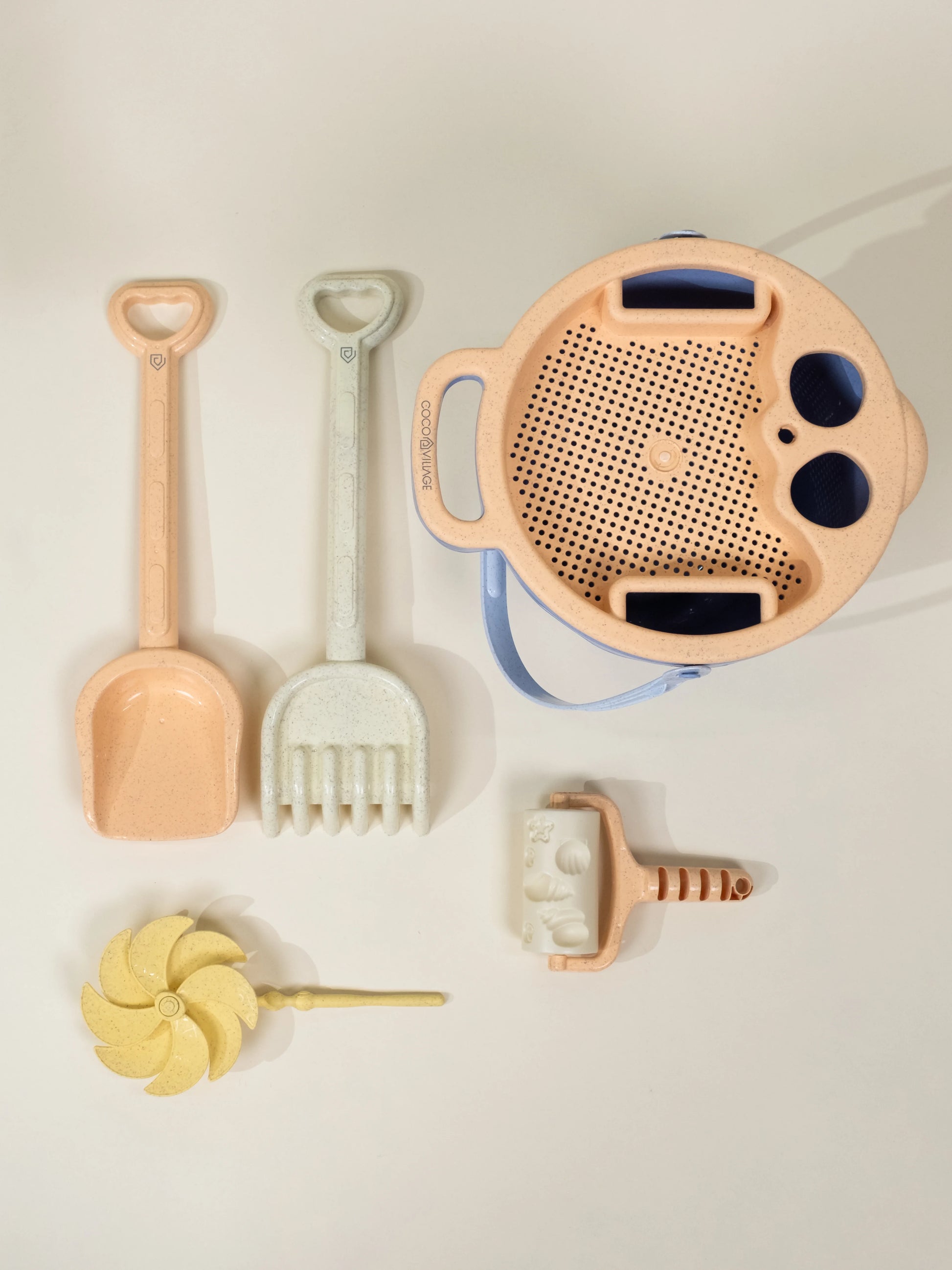 Oversized 6-Piece Wheat Straw Sand Toy Set – Bucket & Accessories