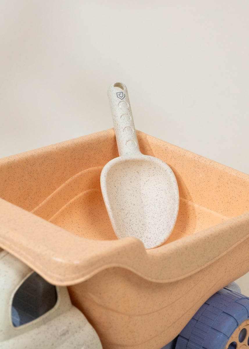 Image of Ensemble de jouets de sable en paille de blé grand format 5 pièces – Camion benne et accessoires 