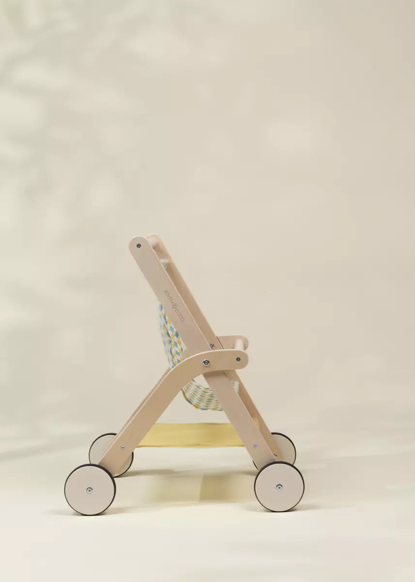 Poussette en bois pour poupées 