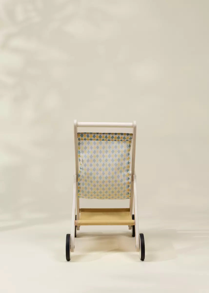 Image of Poussette en bois pour poupées 