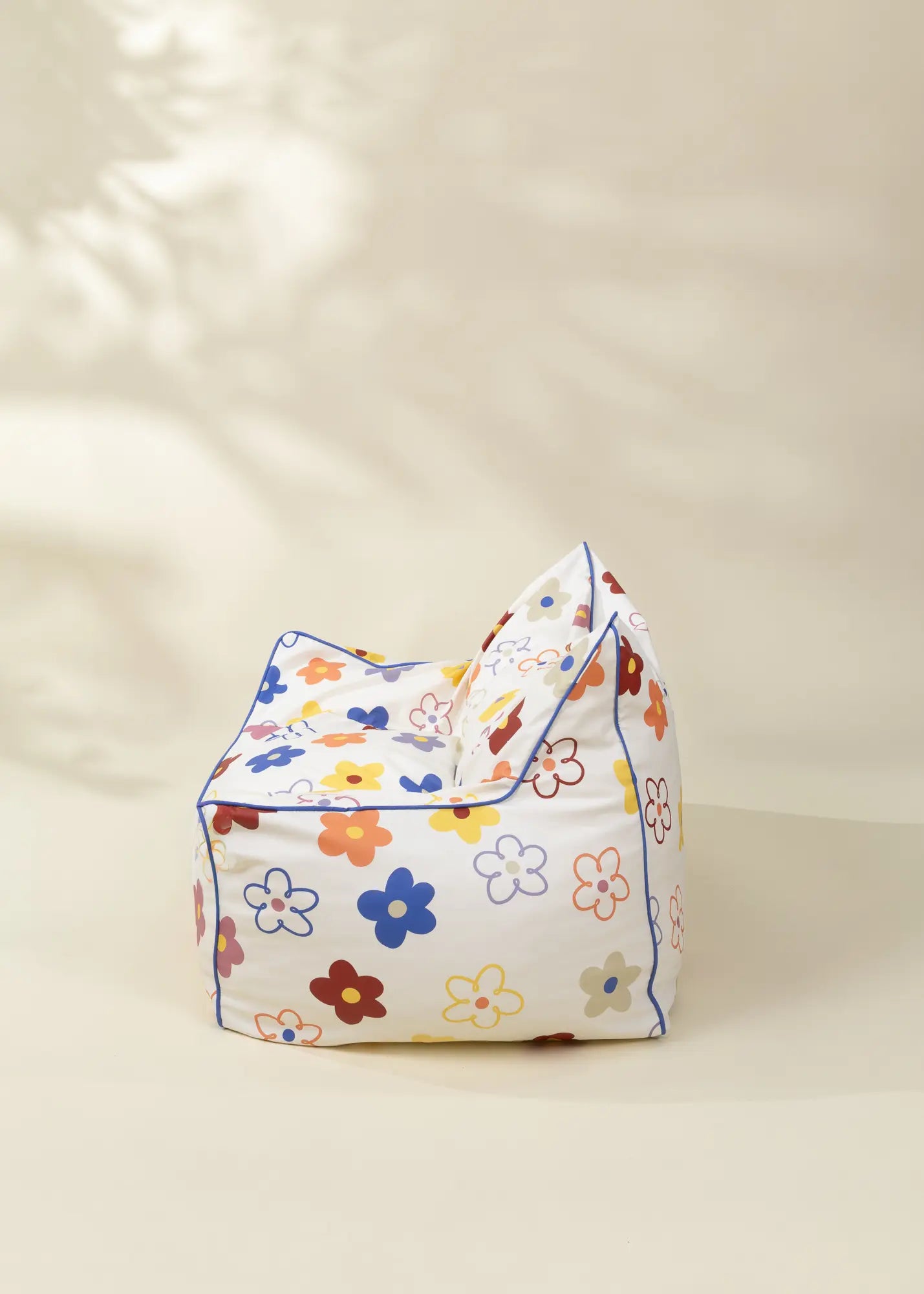 Image of Fauteuil poire pour enfants en cuir végétalien - Fleurs Pop
