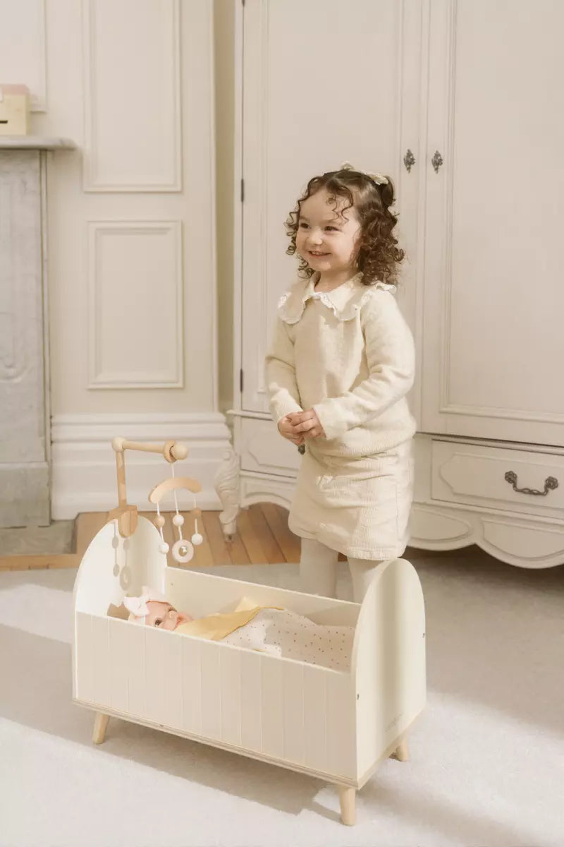 Image of Lit de bébé en bois pour poupées avec accessoires 