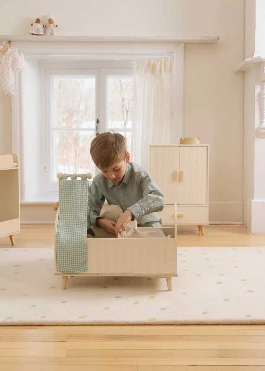 Lit de bébé en bois pour poupées avec accessoires 