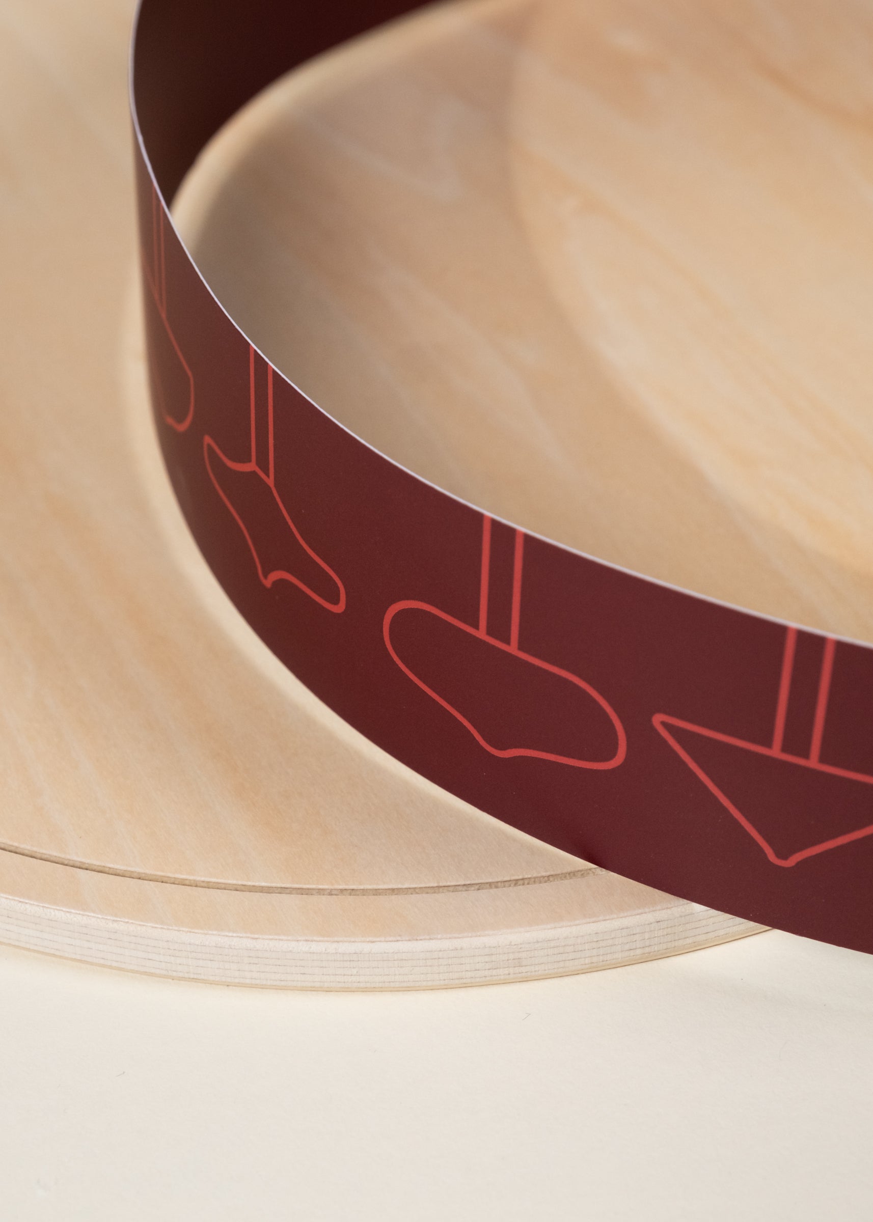 Image of Ensemble de 4 toupies en bois avec arène 