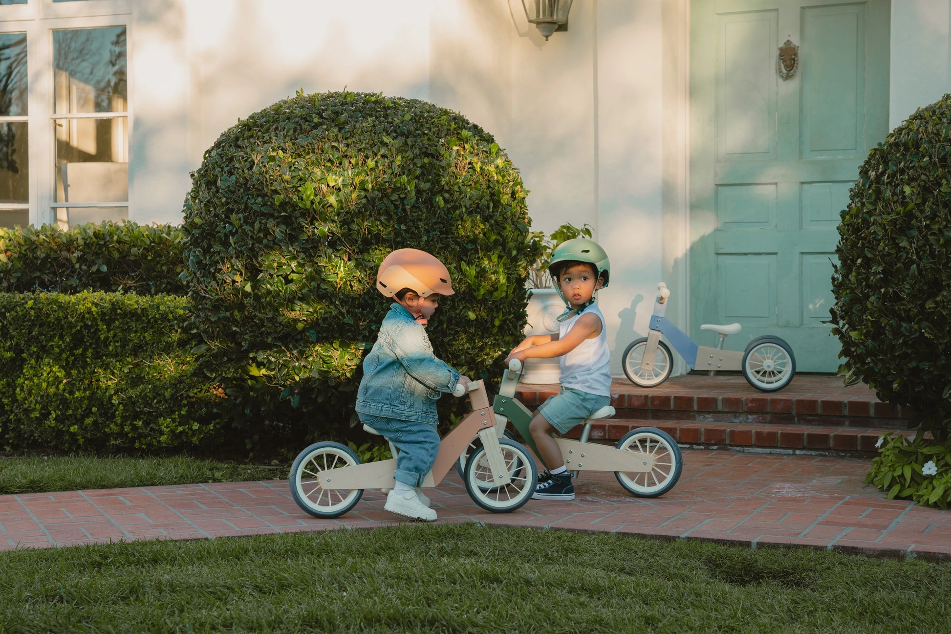 Evolutive Wooden Balance Bike - 3 in 1 – Grapefruit