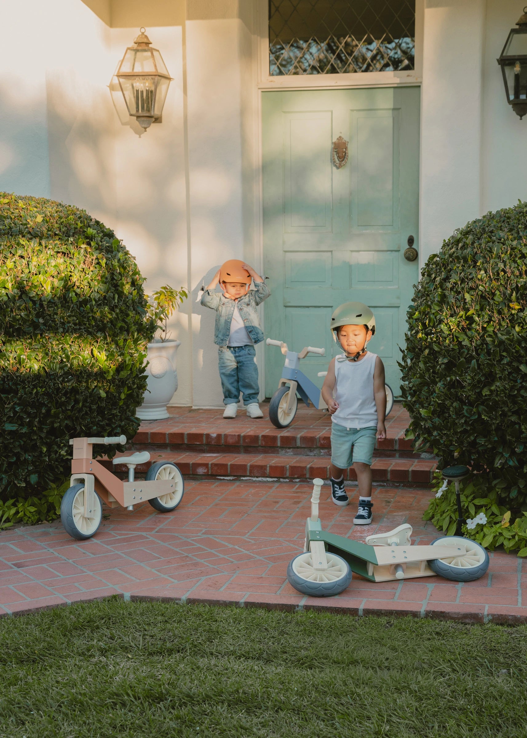 Image of Evolutive Wooden Balance Bike - 3 in 1 – Grapefruit