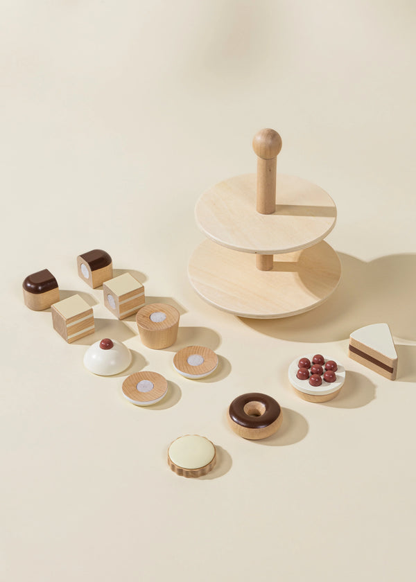 Tour à desserts en bois