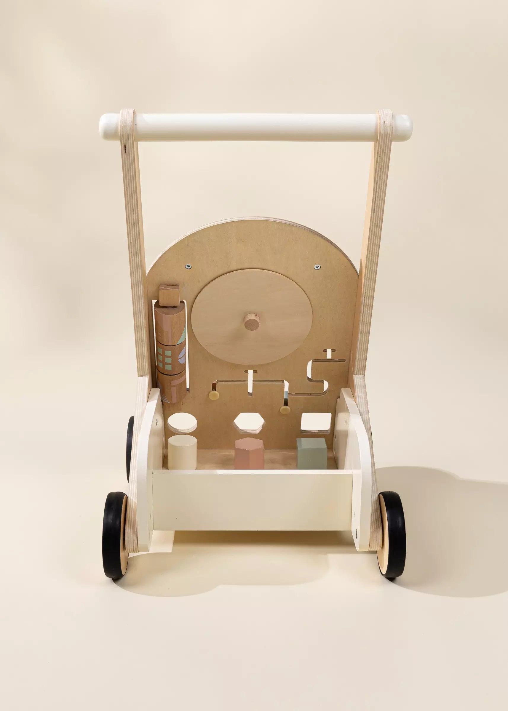 Image of Marcheur d'activité en bois