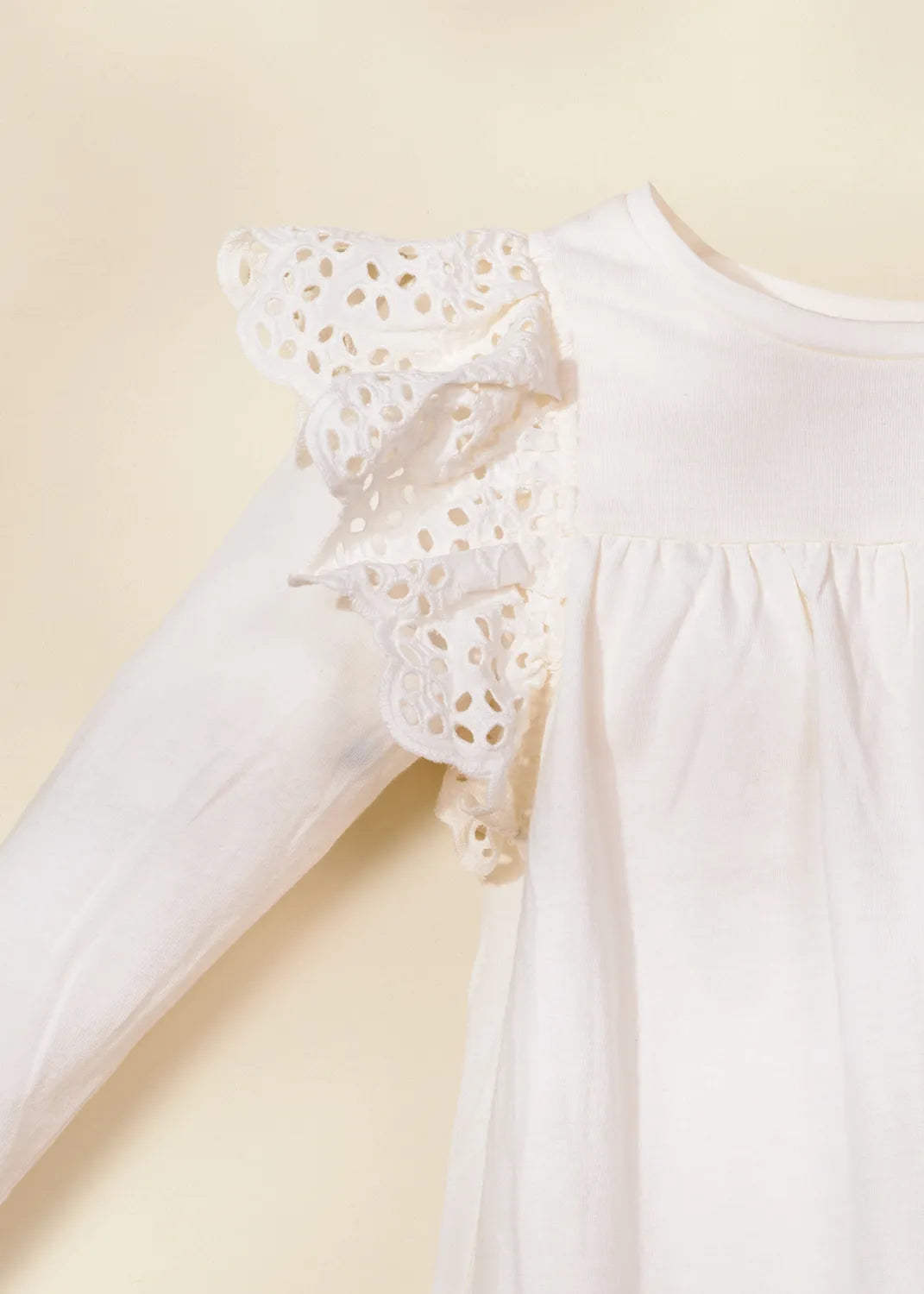 Image of Ruffle Shoulder Tee Black 9-12m