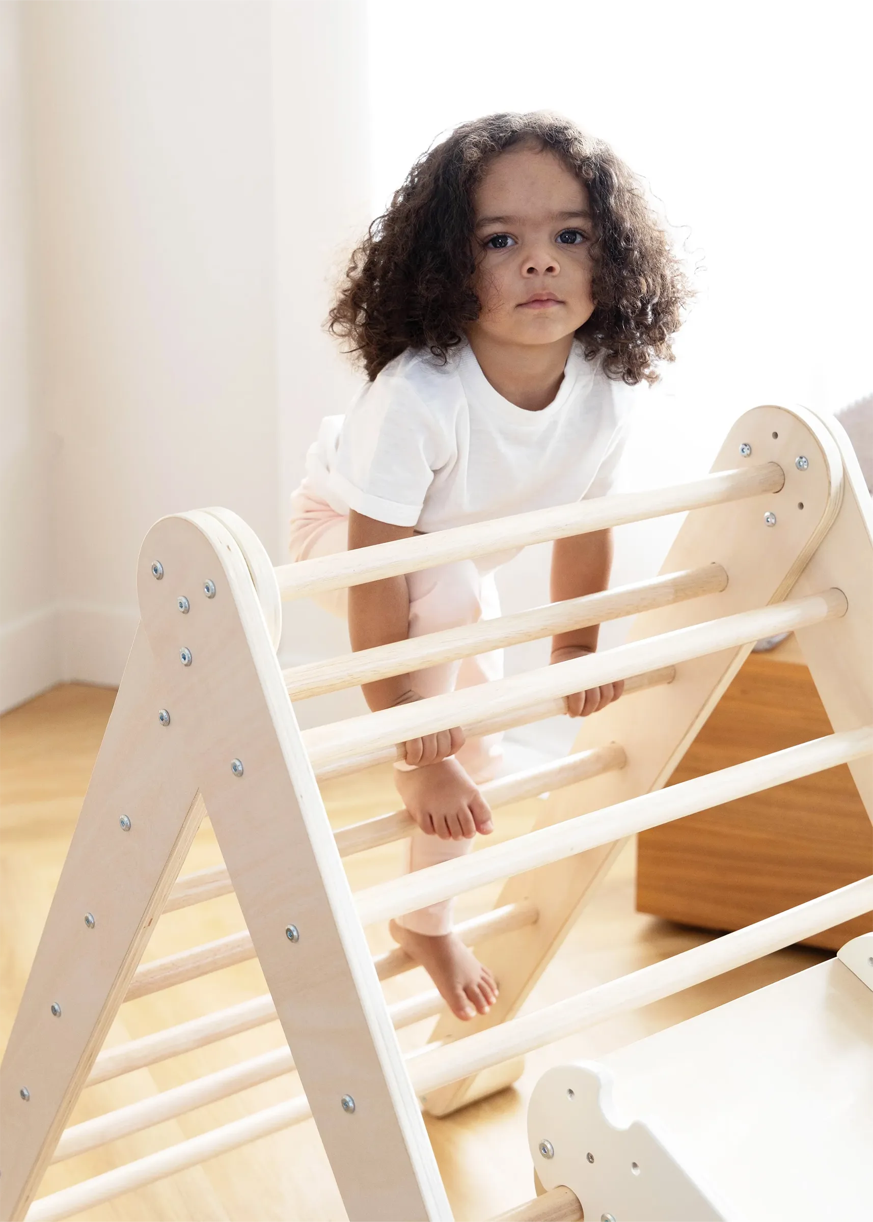 Image of Grimpeur triangle & mural Montessori 2-en-1