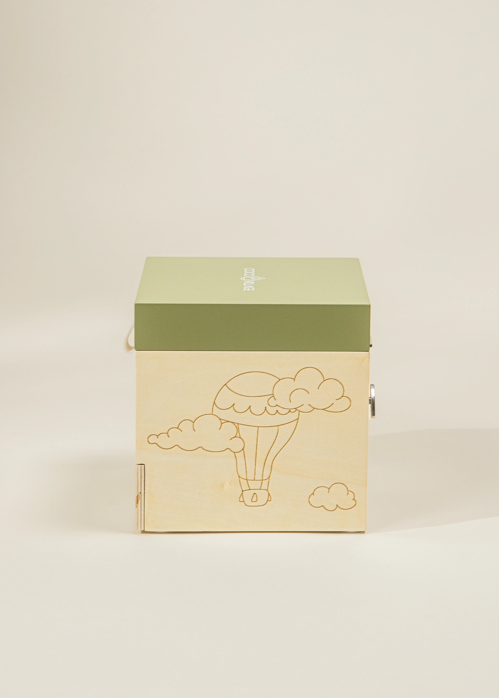 Image of Boîte à souvenirs musicale en bois - Voyage