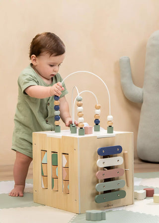 Cube d'activité en bois