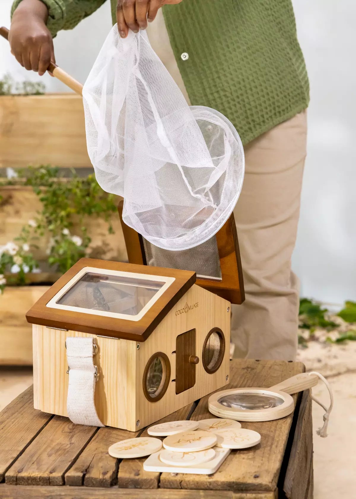 Image of Wooden Bug House & Exploration Set