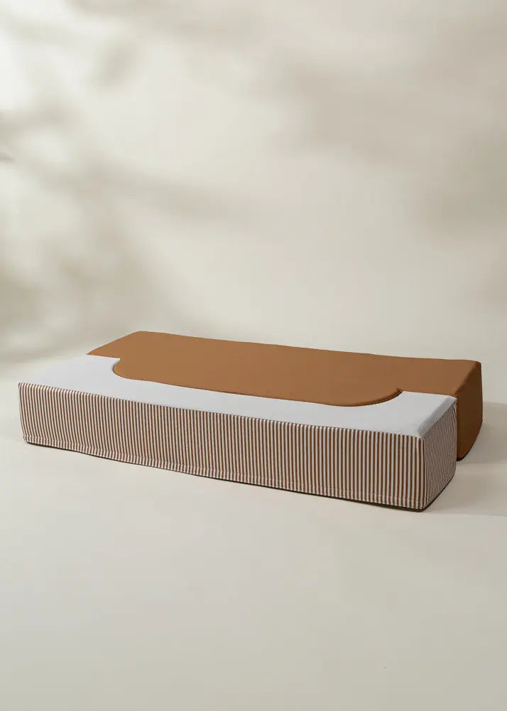 Image of Sofa & coussin transformable en cuir végétalien pour enfants - Tons de jour 