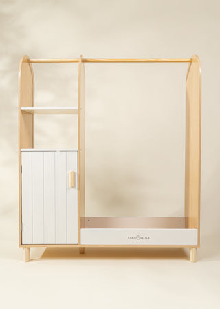 Armoire pour costumes en bois