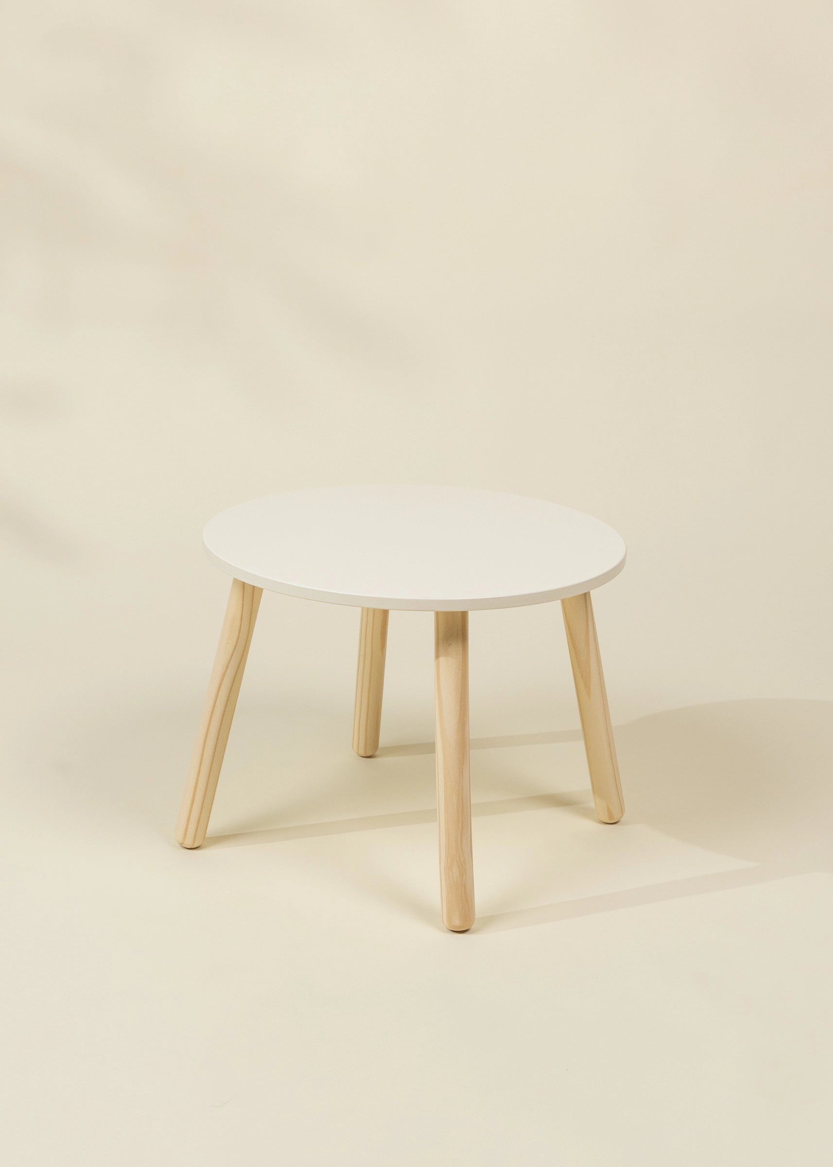 Image of Ensemble table et chaises en bois pour poupées 