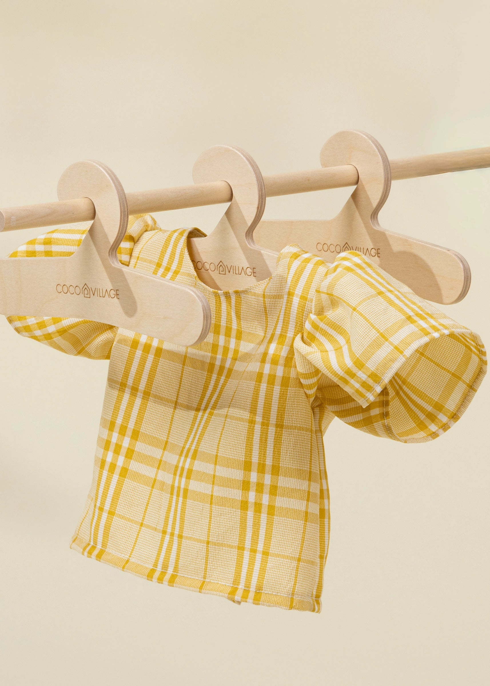 Image of Ensemble de Cintres en bois pour vêtements de poupées (8 pièces) 