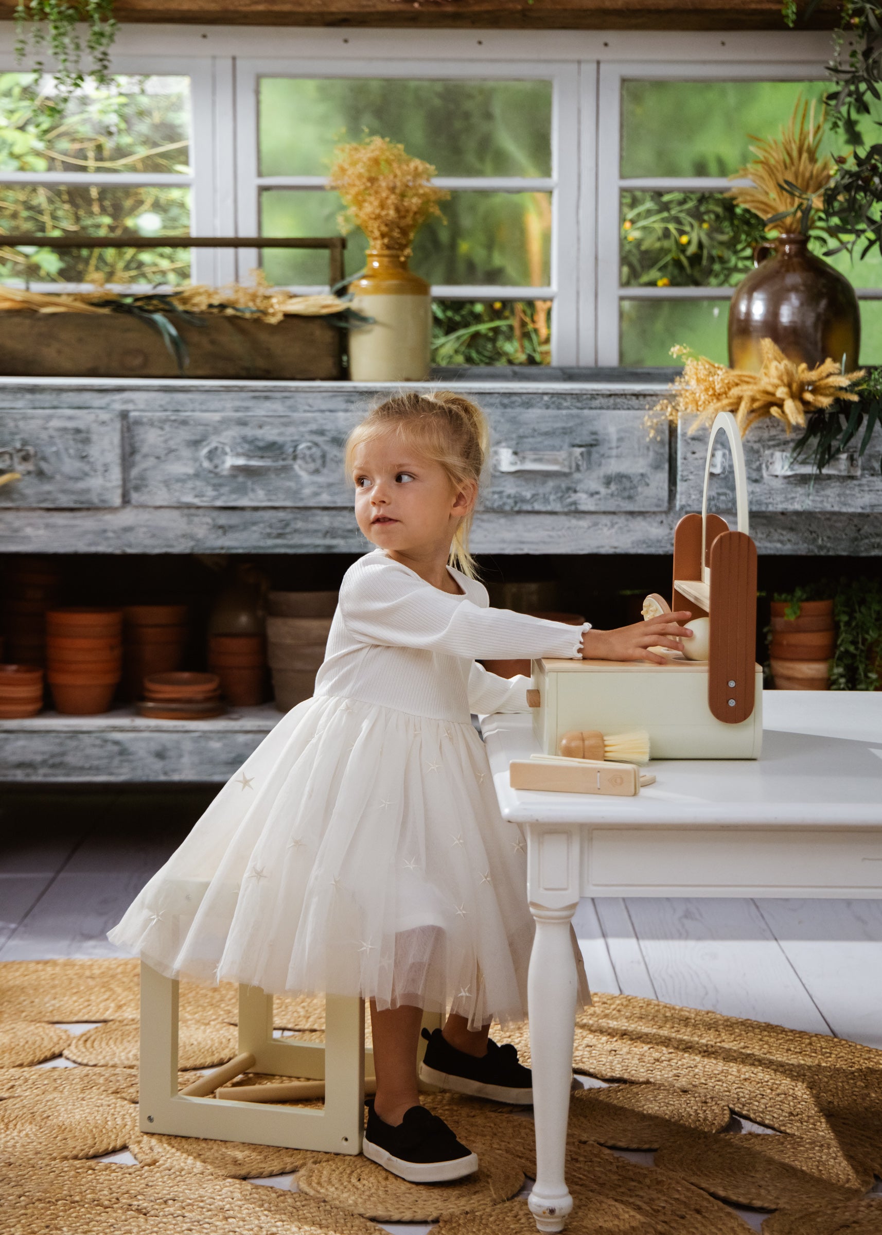 Image of Ensemble de station beauté en bois & accessoires