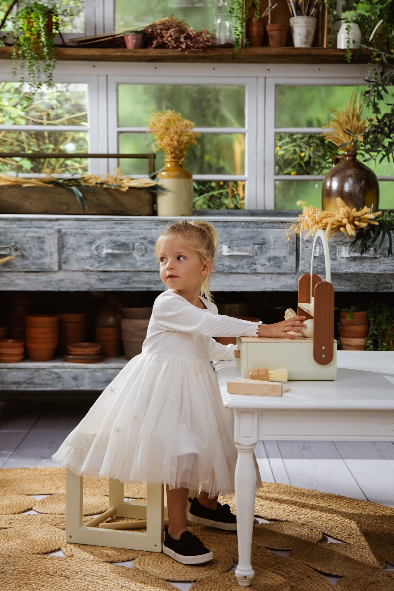 Image of Ensemble de station beauté en bois & accessoires