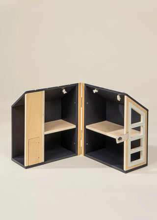 Maison de poupée en bois à emporter