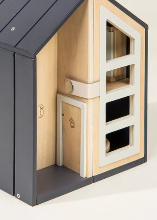 Maison de poupée en bois à emporter