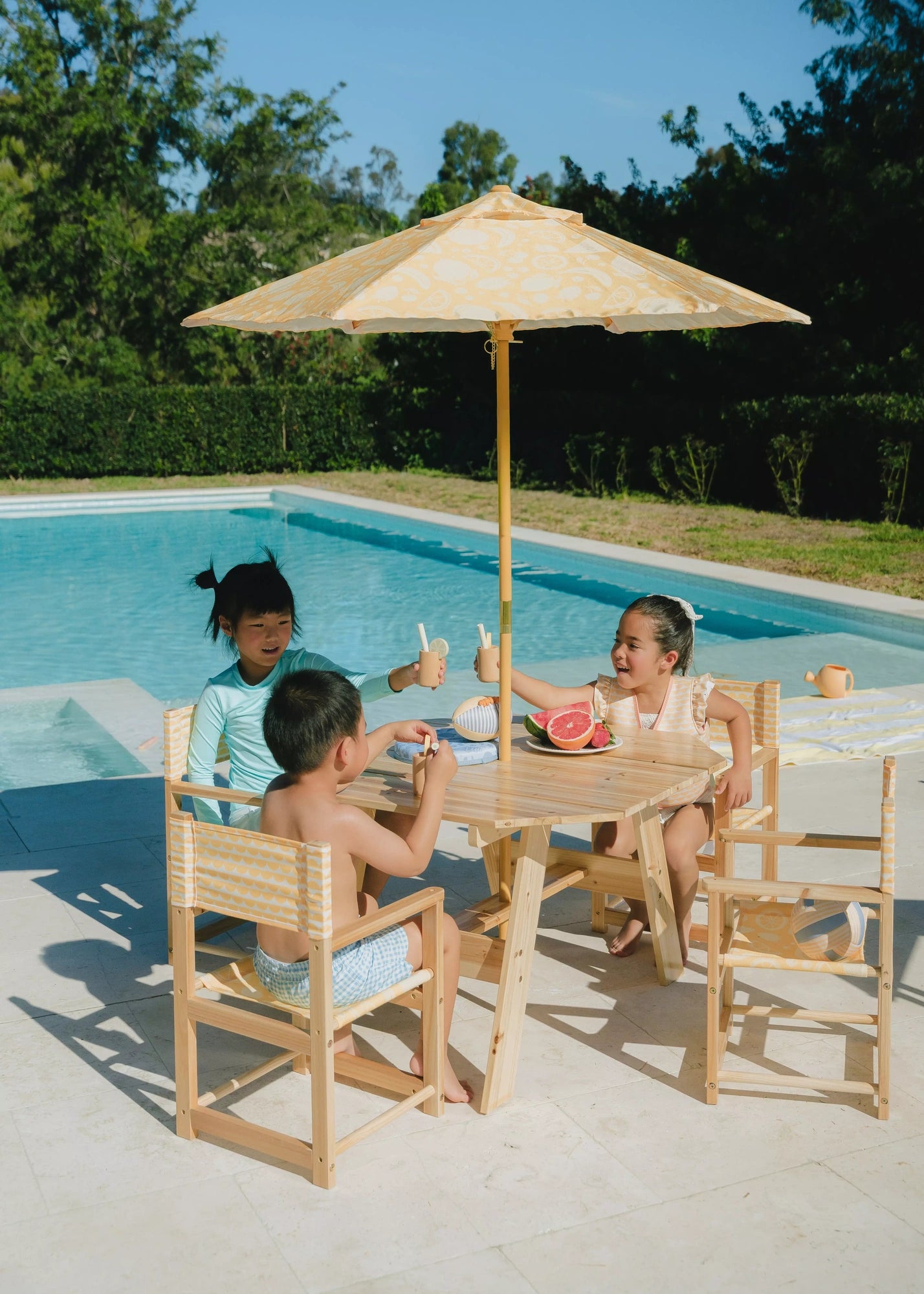 children's patio umbrella Kids' Patio Set 4 Chairs and Parasol–Summer Fruits – Coco Village