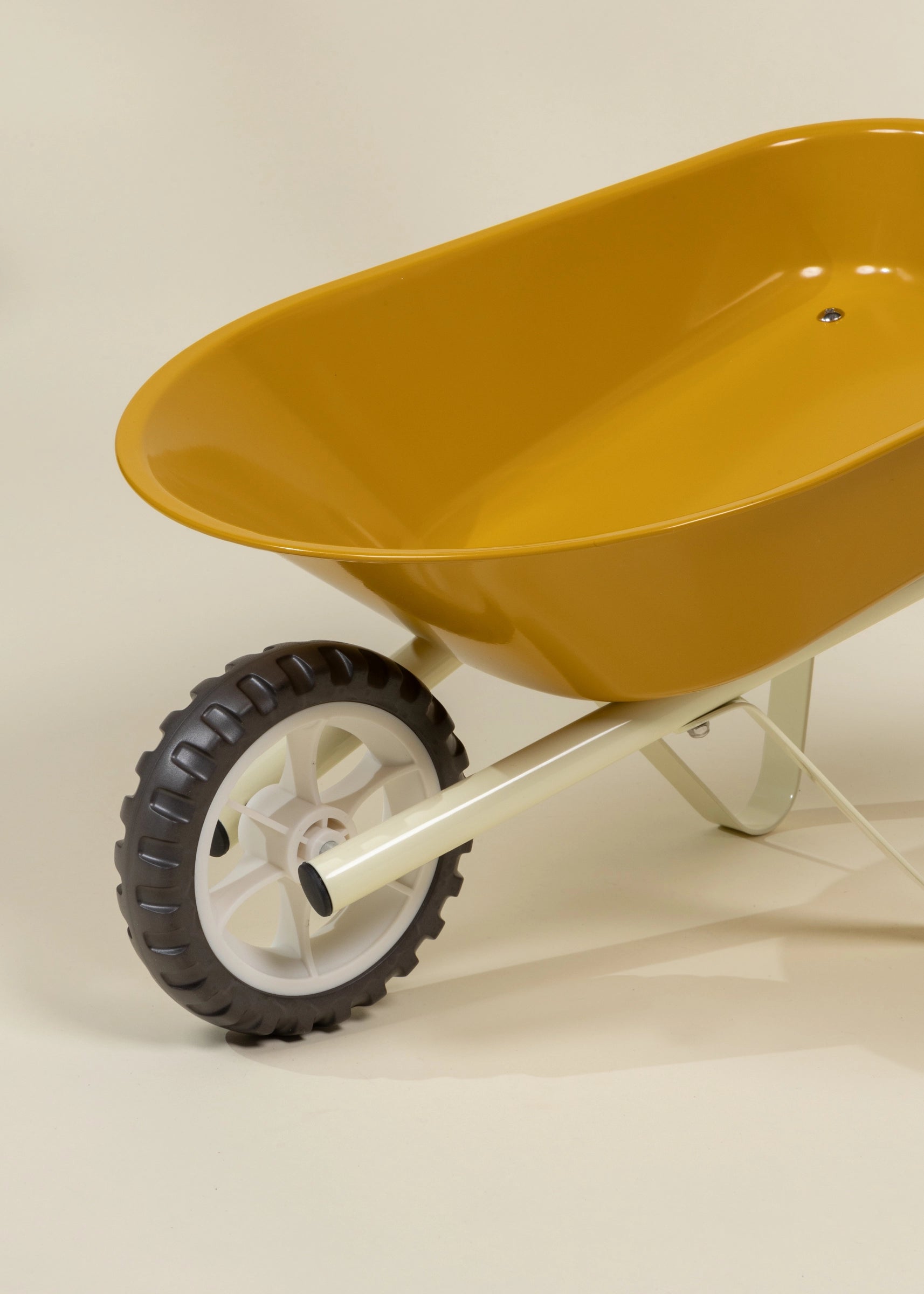 Image of Heritage Wheelbarrow – Goldfish