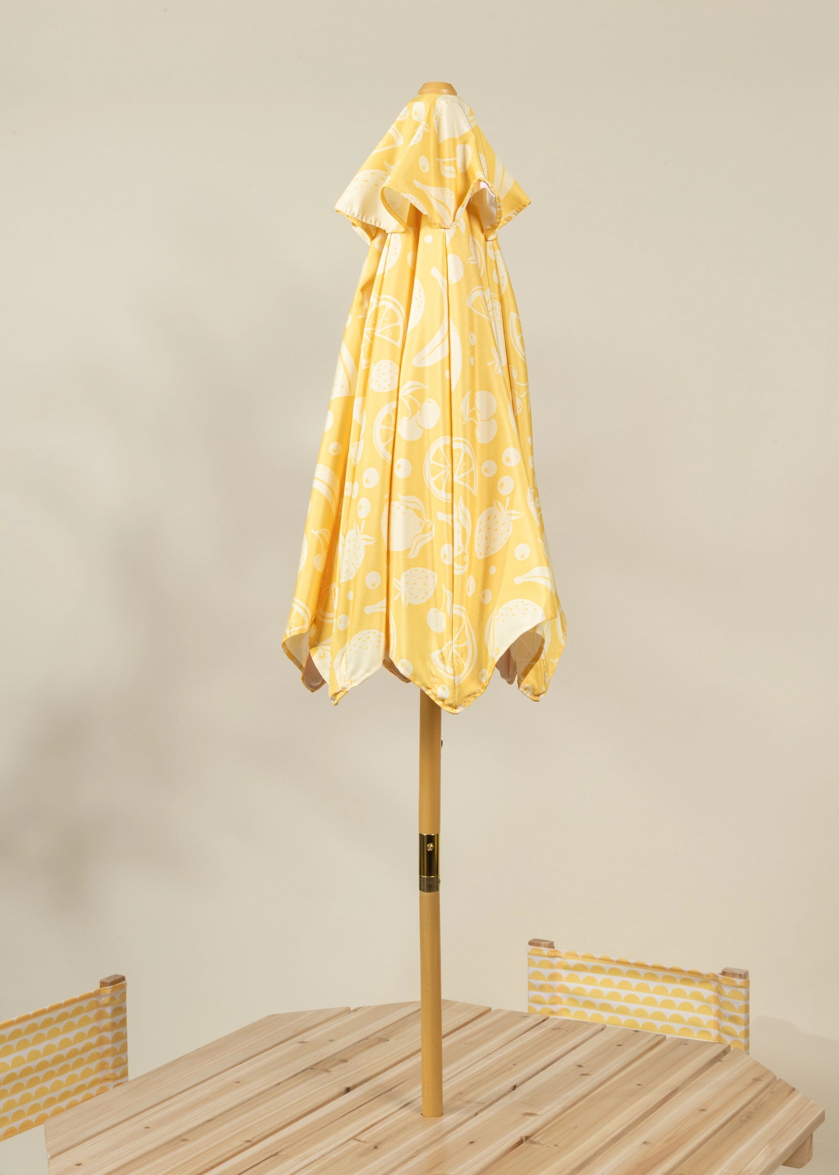 Image of Kids’ Patio Set 4 Chairs and Parasol–Summer Fruits