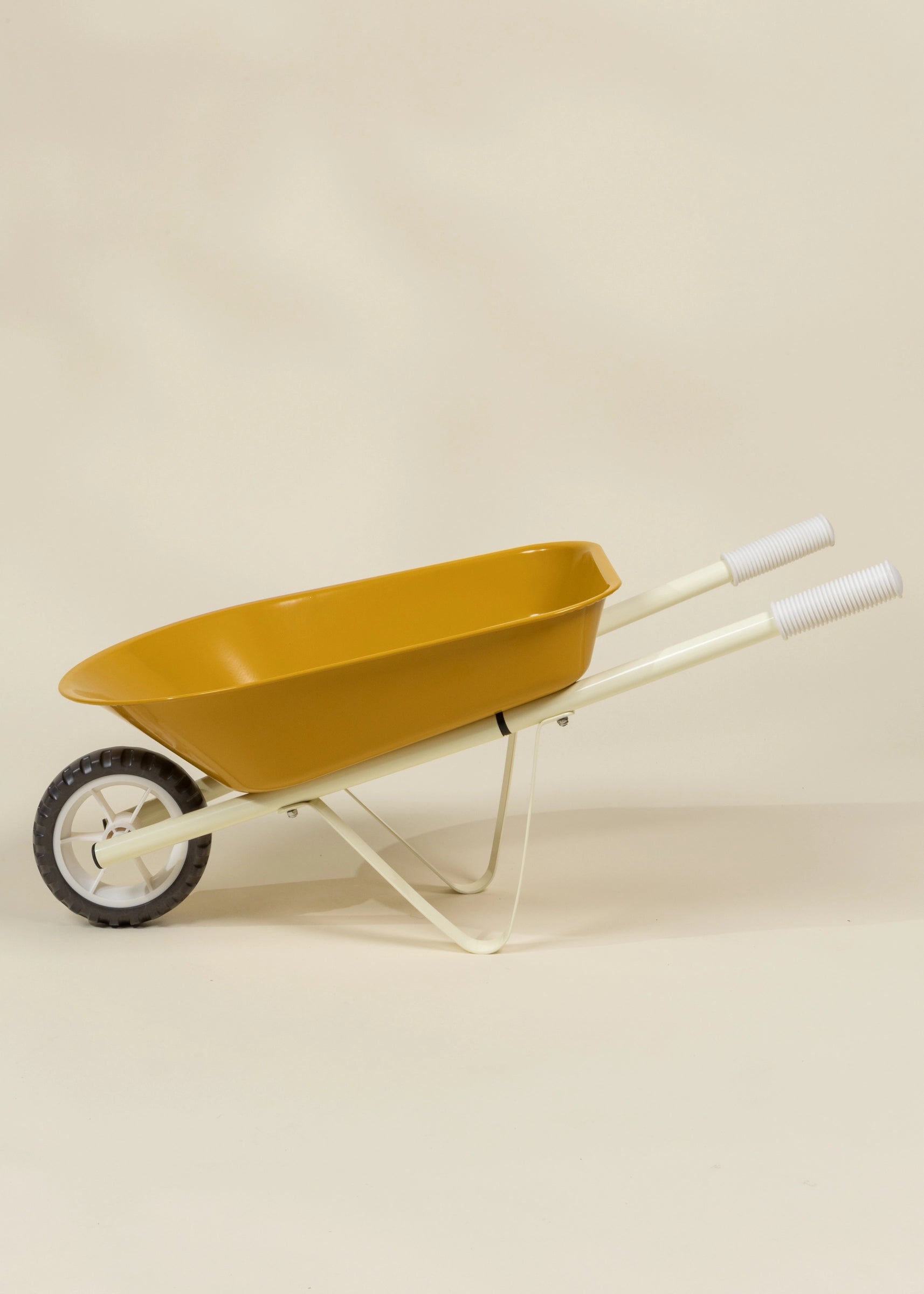 Image of Heritage Wheelbarrow – Goldfish