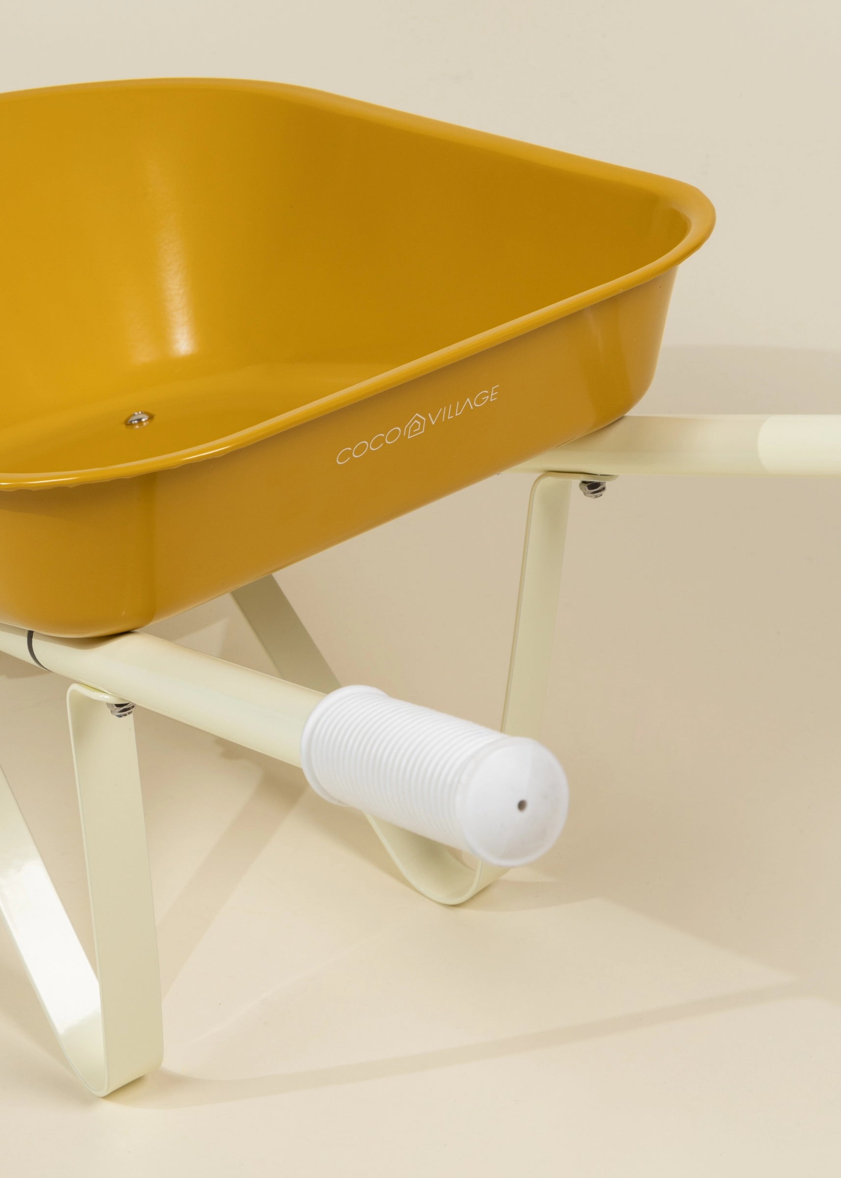 Image of Heritage Wheelbarrow – Goldfish